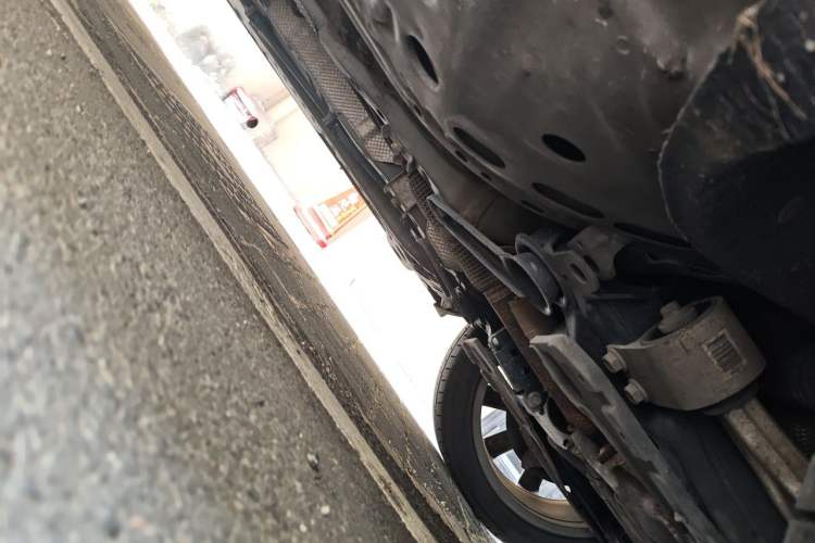 Used Cadillac XT4 2018 28T 4x4 Platinum Sport Edition Chassis Front Right