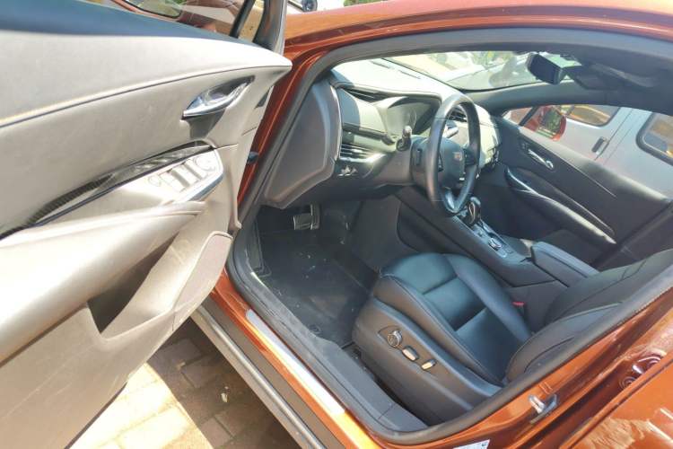 Used Cadillac XT4 2018 28T Two-Wheel Drive Luxury Sport Model Driver Seat