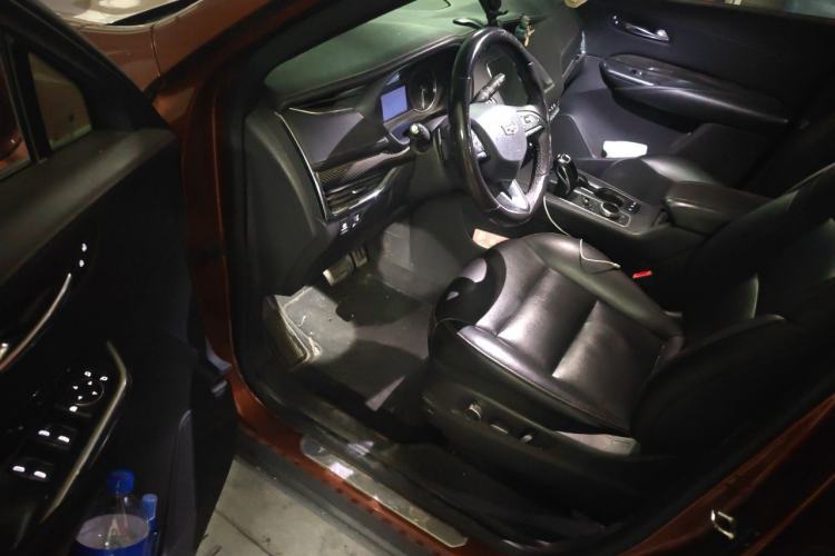 Used Cadillac XT4 2018 28T Two-Wheel Drive Luxury Sport Model Driver Seat