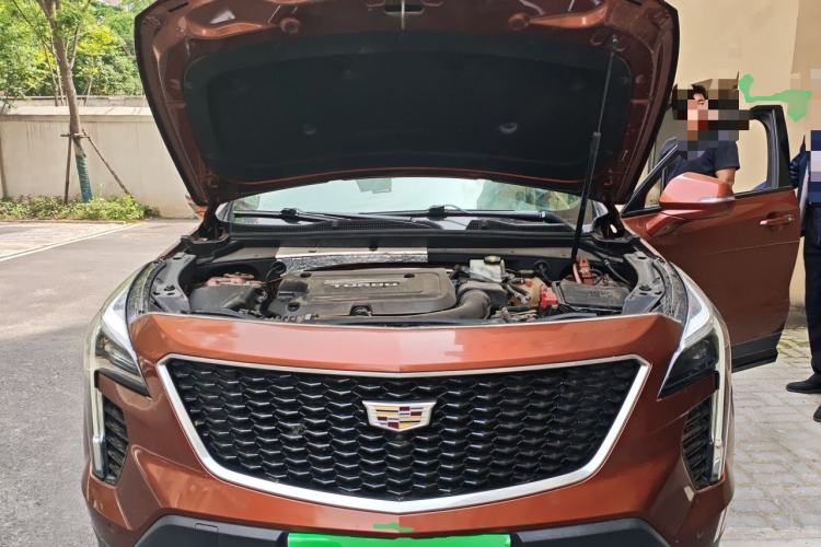 Used Cadillac XT4 2018 28T 4x4 Platinum Sport Edition Engine Bay