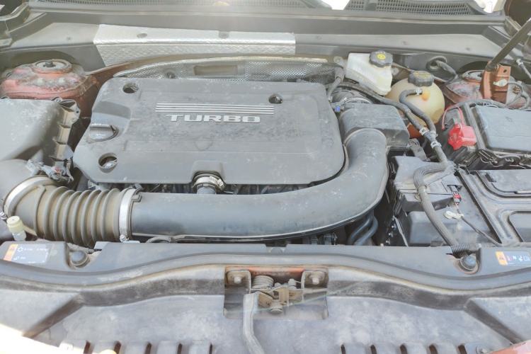 Used Cadillac XT4 2018 28T Two-Wheel Drive Luxury Sport Model Engine Bay