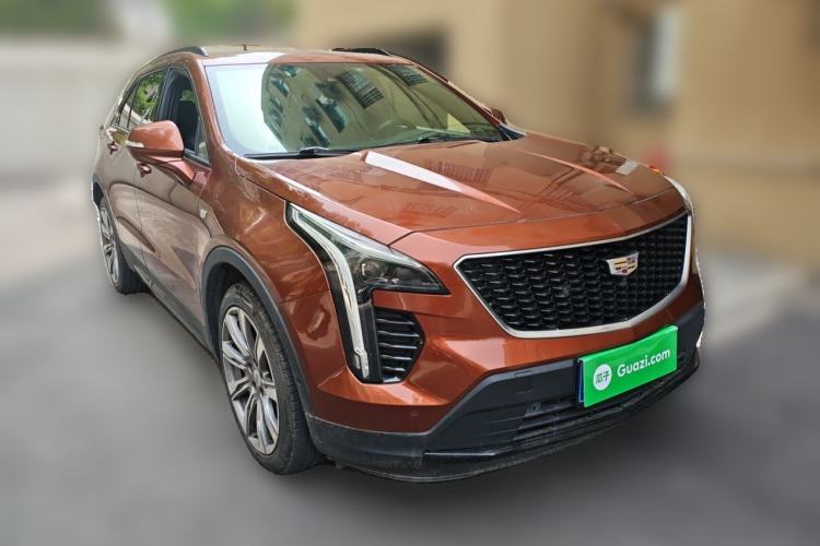 Used Cadillac XT4 2018 28T 4x4 Platinum Sport Edition Front Right 45 Deg