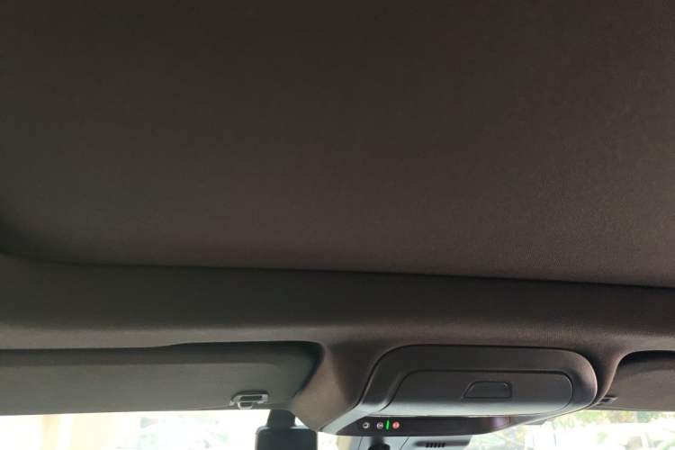 Used Cadillac XT4 2018 28T 4x4 Platinum Sport Edition Headliner