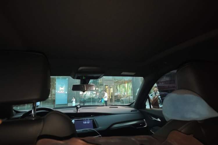 Used Cadillac XT4 2018 28T Two-Wheel Drive Leading Version Headliner
