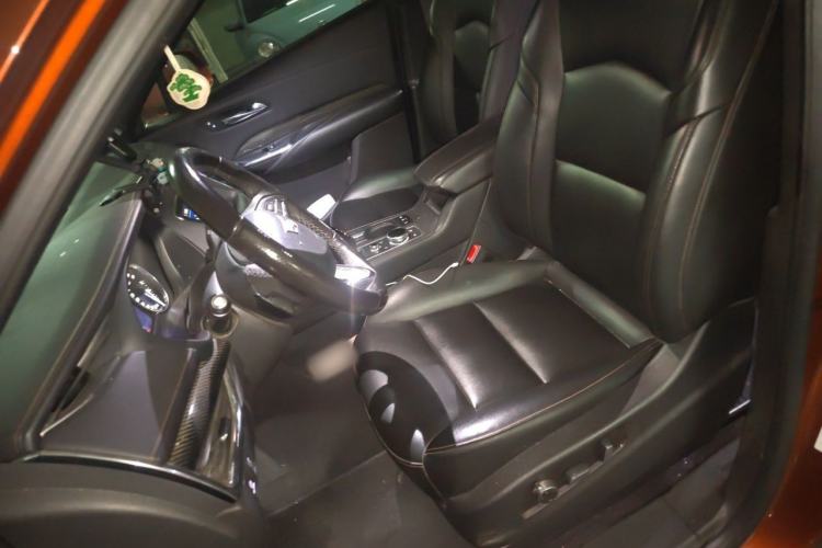 Used Cadillac XT4 2018 28T Two-Wheel Drive Luxury Sport Model Left Front Seat