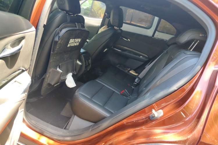 Used Cadillac XT4 2018 28T Two-Wheel Drive Luxury Sport Model Left Rear Seat
