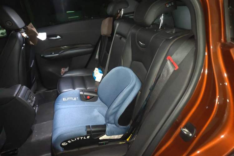 Used Cadillac XT4 2018 28T Two-Wheel Drive Luxury Sport Model Left Rear Seat