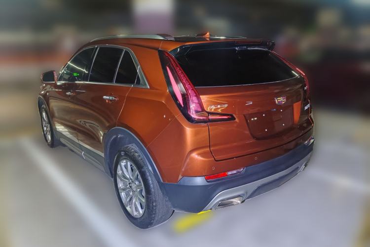 Used Cadillac XT4 2018 28T Two-Wheel-Drive Luxury Model Rear Left 45 Deg