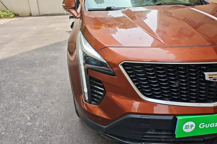 Used Cadillac XT4 2018 28T 4x4 Platinum Sport Edition Right Front Headlight