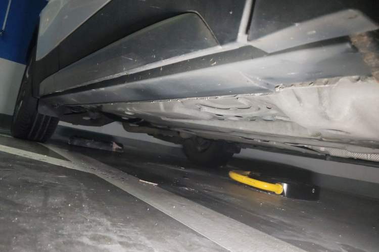 Used Cadillac XT4 2018 28T Two-Wheel Drive Leading Version Chassis Front Right