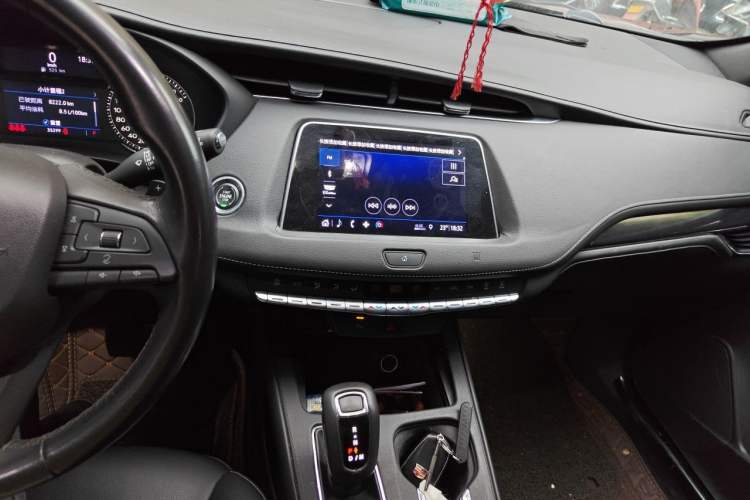 Used Cadillac XT4 2018 28T Two-Wheel Drive Tech Version Audio And AC Panel