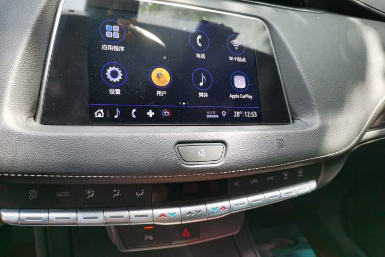 Used Cadillac XT4 2018 28T Two-Wheel Drive Tech Version Audio And AC Panel
