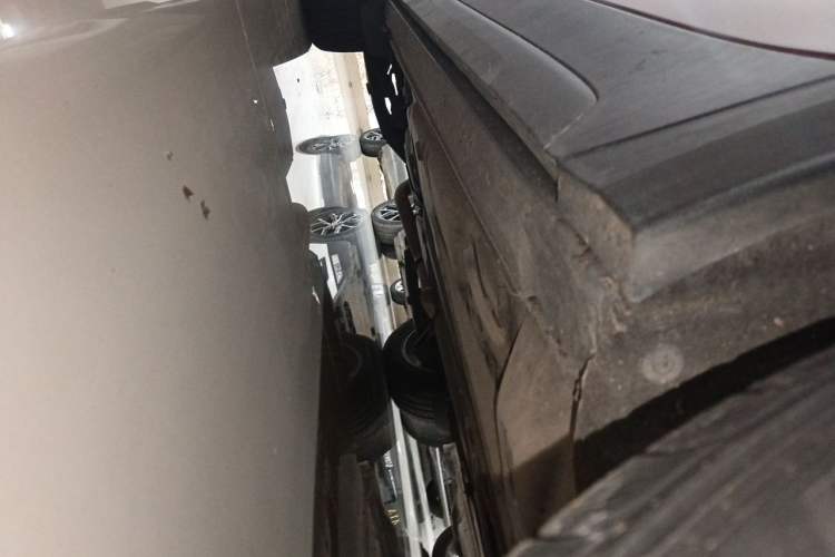 Used Cadillac XT4 2018 28T Two-Wheel Drive Tech Version Chassis Front Right
