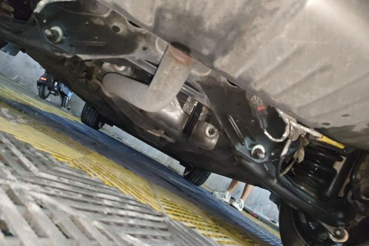 Used Cadillac XT4 2018 28T Two-Wheel-Drive Luxury Model Chassis Rear