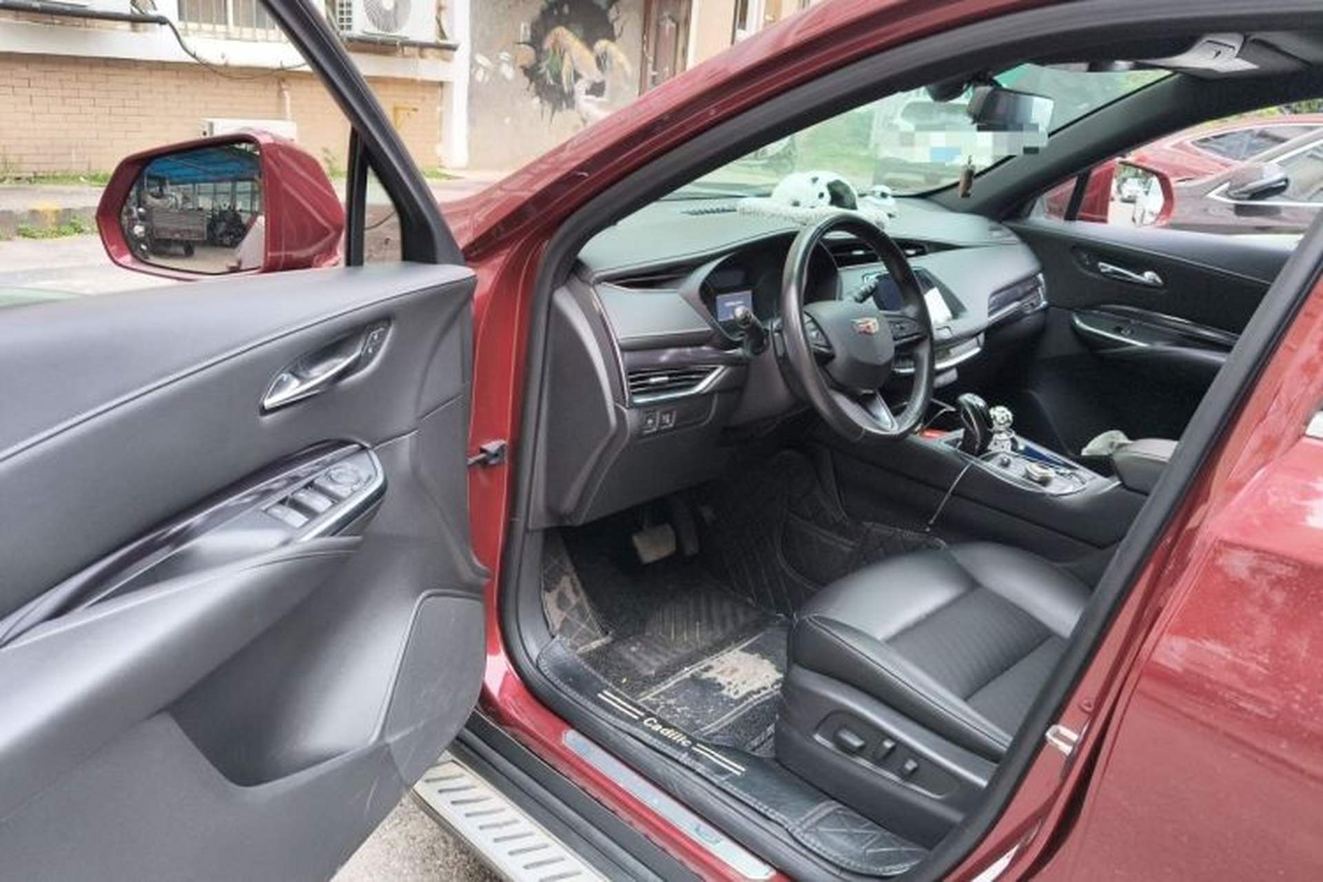 Used Cadillac XT4 2018 28T Two-Wheel Drive Tech Version Driver Seat