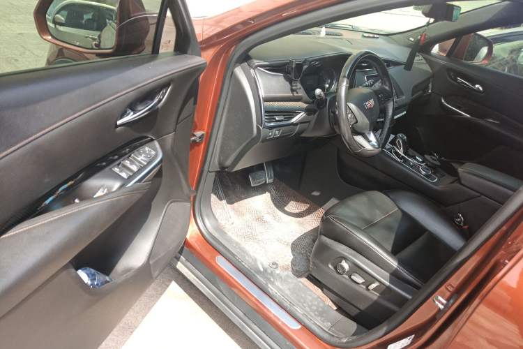 Used Cadillac XT4 2018 28T 4x4 Leading Sport Model Driver Seat