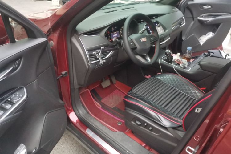 Used Cadillac XT4 2018 28T Two-Wheel Drive Tech Version Driver Seat