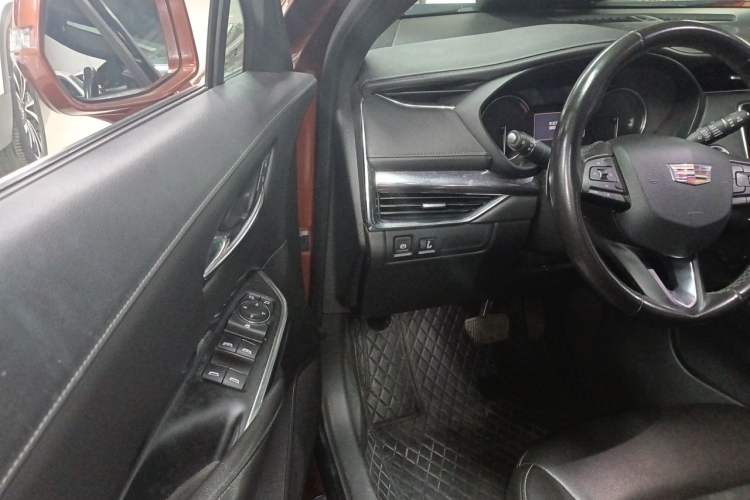 Used Cadillac XT4 2018 28T Two-Wheel Drive Tech Version Driver Seat