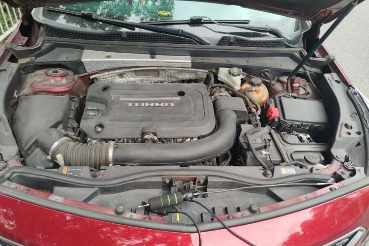 Used Cadillac XT4 2018 28T Two-Wheel-Drive Luxury Model Engine Bay