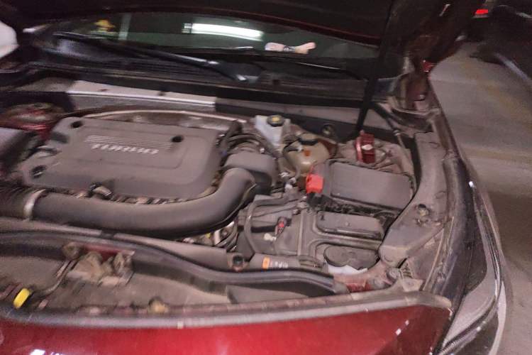 Used Cadillac XT4 2018 28T Two-Wheel Drive Leading Version Engine Bay Left