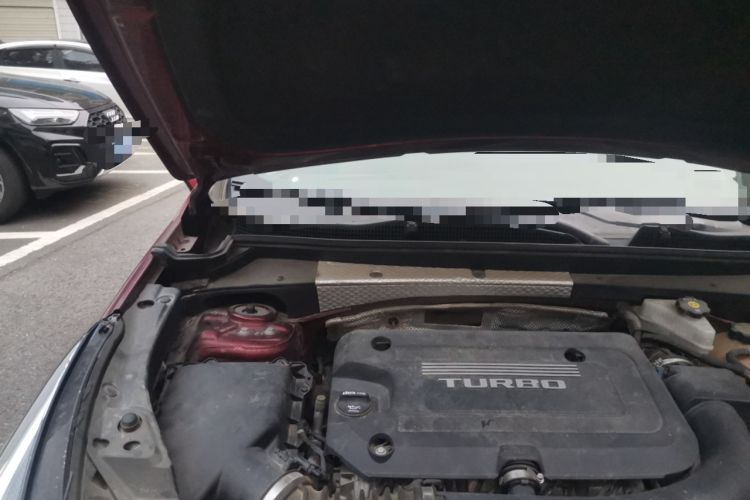 Used Cadillac XT4 2018 28T Two-Wheel Drive Tech Version Engine Bay Right