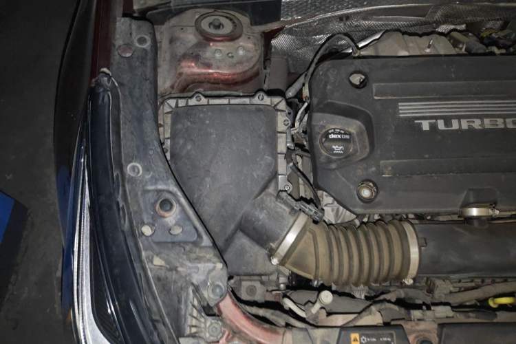 Used Cadillac XT4 2018 28T Two-Wheel Drive Leading Version Engine Bay Right