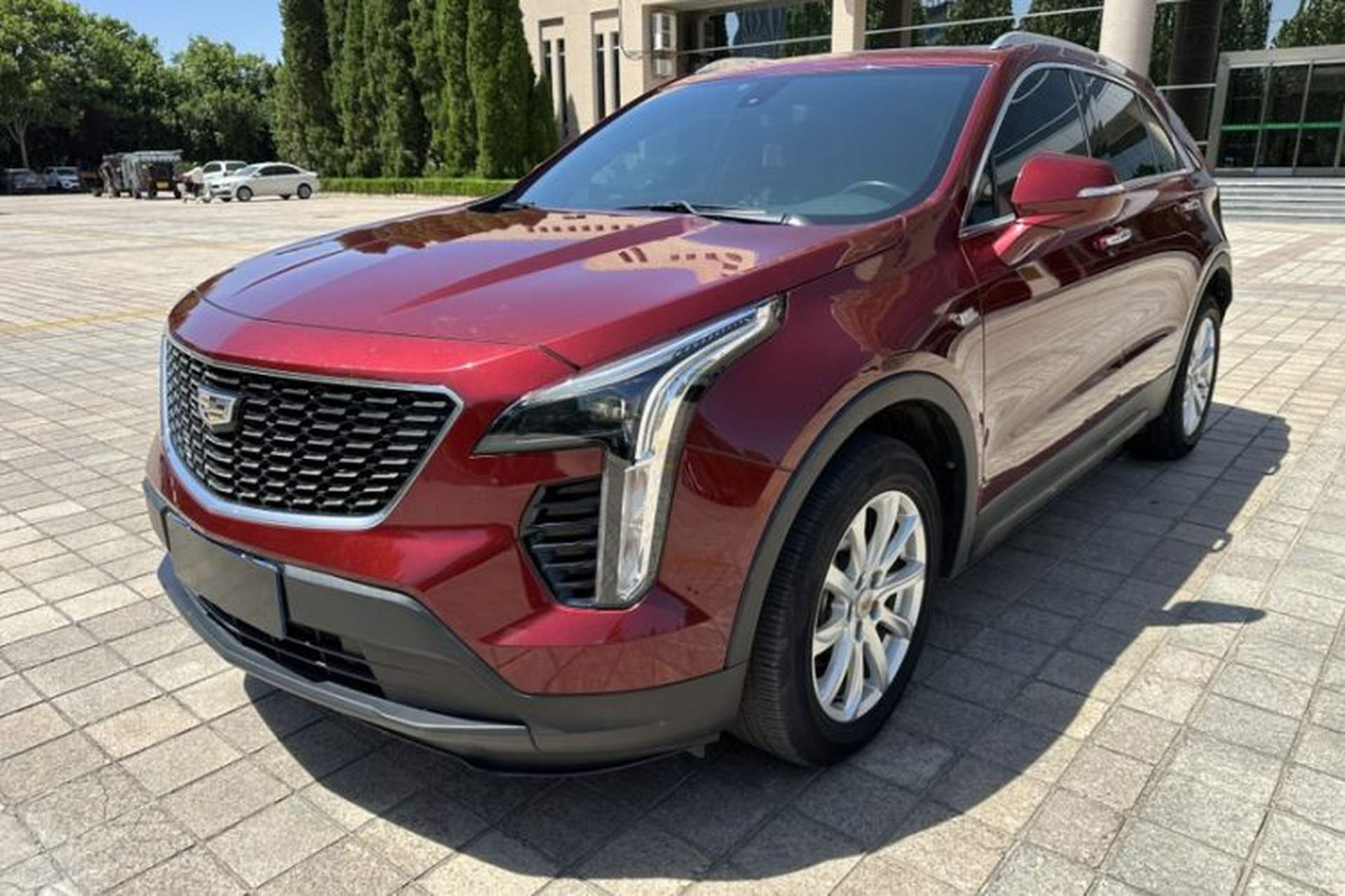 Used Cadillac XT4 2018 28T Two-Wheel Drive Tech Version Front Left 45 Deg