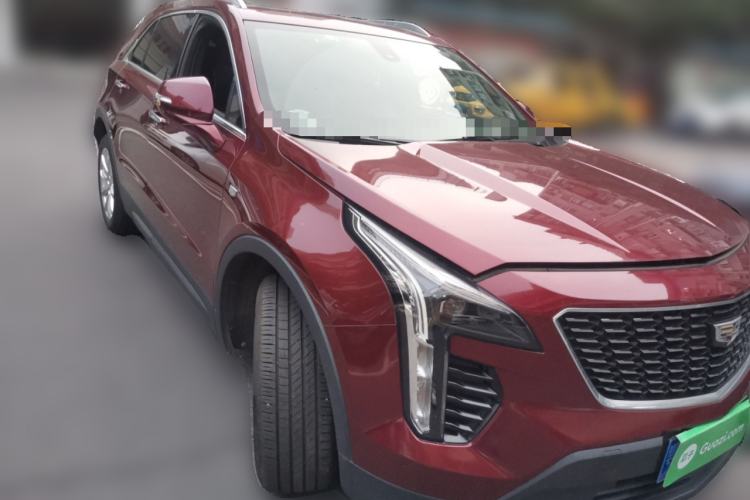 Used Cadillac XT4 2018 28T Two-Wheel Drive Tech Version Front Right 45 Deg