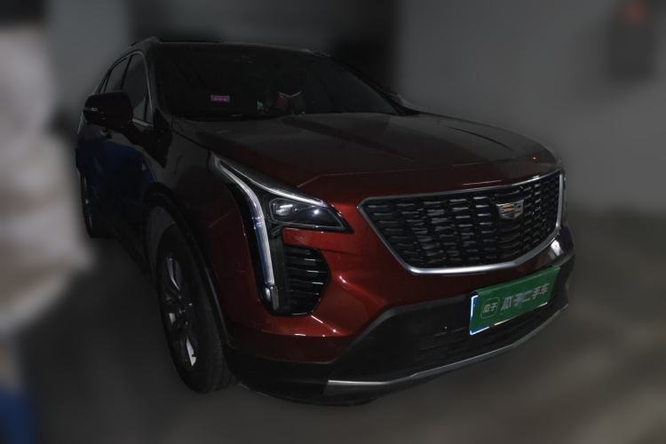Used Cadillac XT4 2018 28T Two-Wheel Drive Leading Version Front Right 45 Deg