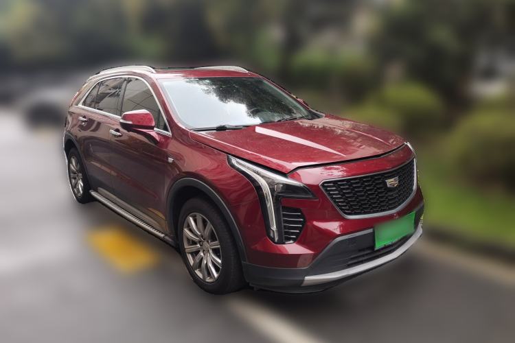 Used Cadillac XT4 2018 28T Four-Wheel Drive Leading Model Front Right 45 Deg