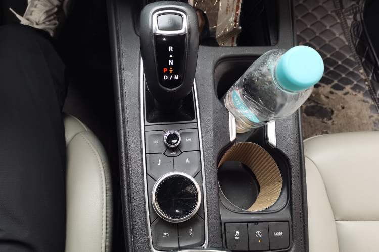 Used Cadillac XT4 2018 28T Four-Wheel Drive Leading Model Gear Lever