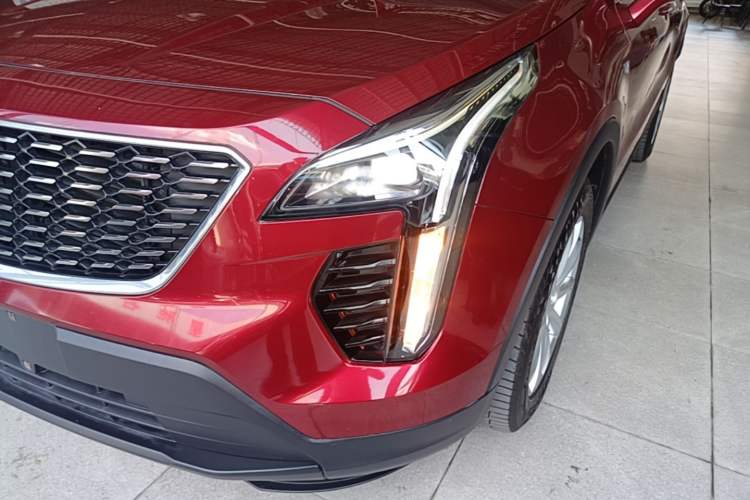 Used Cadillac XT4 2018 28T Two-Wheel Drive Tech Version Left Front Headlight