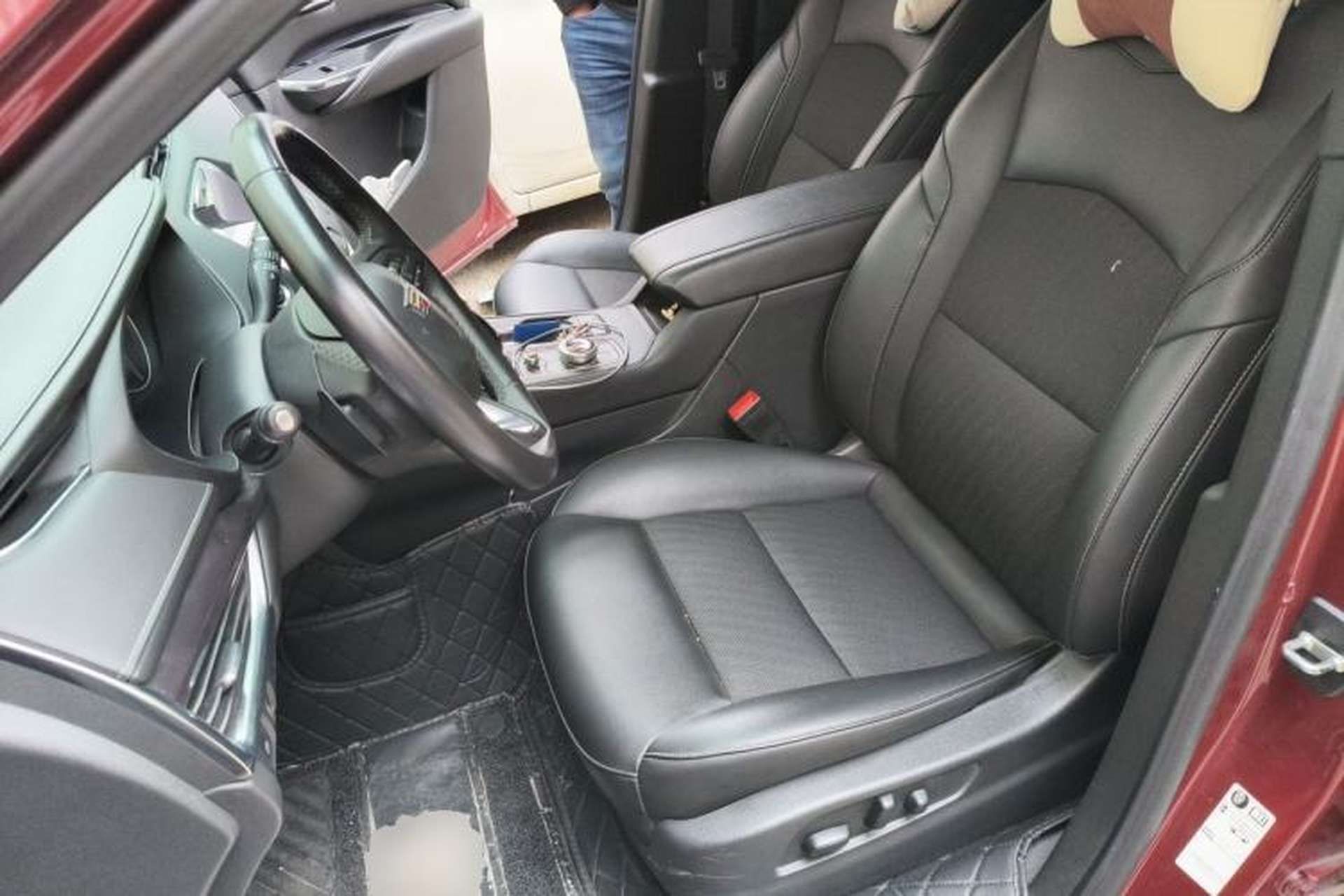 Used Cadillac XT4 2018 28T Two-Wheel Drive Tech Version Left Front Seat