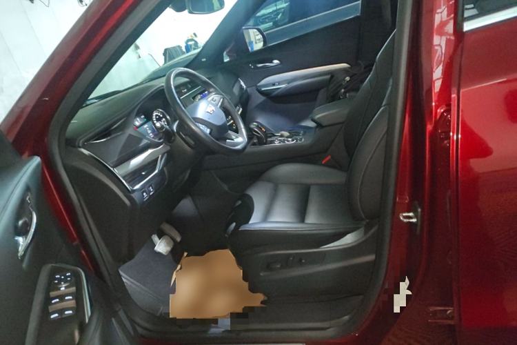 Used Cadillac XT4 2018 28T Two-Wheel-Drive Luxury Model Left Front Seat