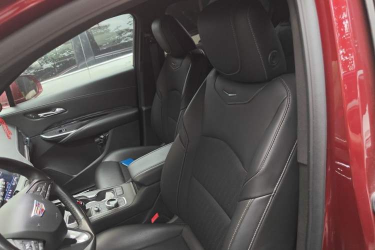 Used Cadillac XT4 2018 28T Two-Wheel Drive Tech Version Left Front Seat