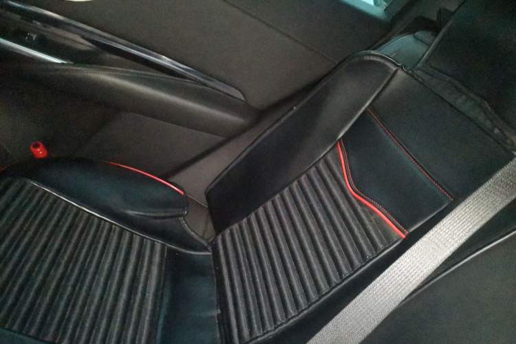 Used Cadillac XT4 2018 28T Two-Wheel Drive Tech Version Left Rear Seat