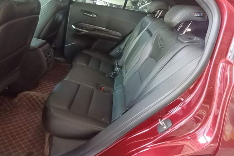 Used Cadillac XT4 2018 28T Two-Wheel Drive Tech Version Left Rear Seat