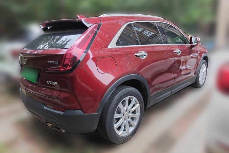 Used Cadillac XT4 2018 28T Two-Wheel Drive Tech Version Rear Right 45 Deg