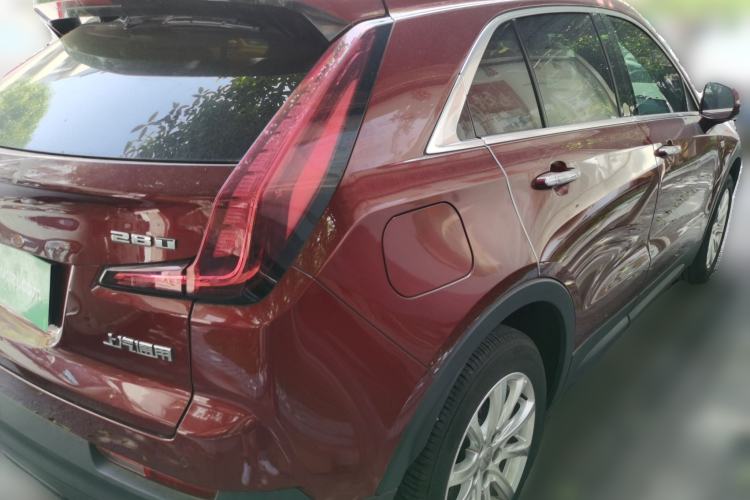 Used Cadillac XT4 2018 28T Two-Wheel Drive Tech Version Rear Right 45 Deg