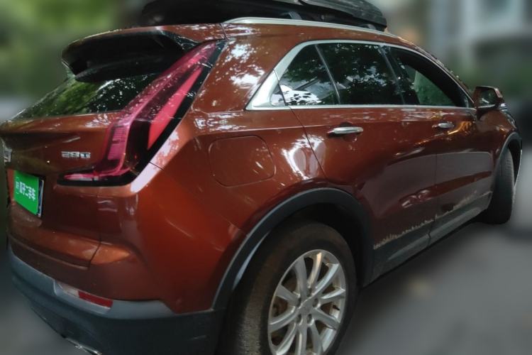 Used Cadillac XT4 2018 28T Two-Wheel Drive Tech Version Rear Right 45 Deg