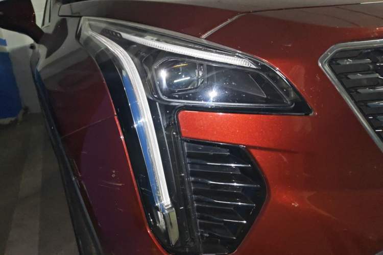 Used Cadillac XT4 2018 28T Two-Wheel Drive Leading Version Right Front Headlight