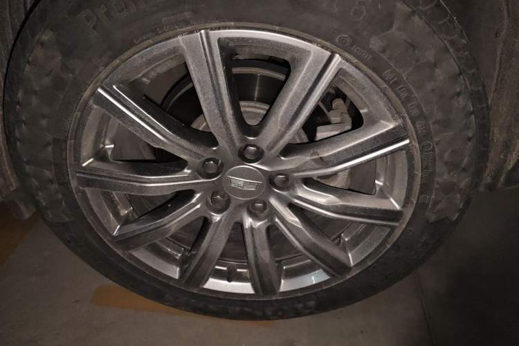 Used Cadillac XT4 2018 28T Two-Wheel Drive Leading Version Right Front Wheel Hub