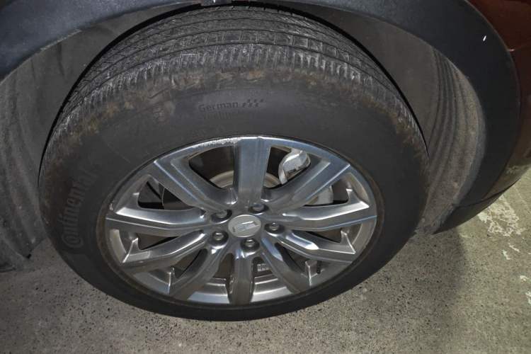 Used Cadillac XT4 2018 28T Two-Wheel Drive Leading Version Right Front Wheel Hub