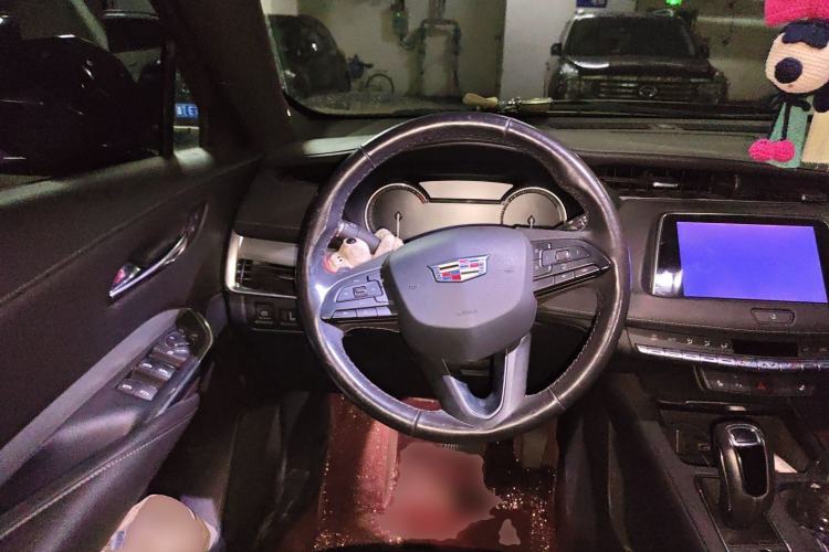 Used Cadillac XT4 2018 28T Two-Wheel Drive Leading Version Steering Wheel