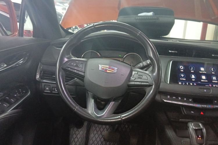 Used Cadillac XT4 2018 28T Two-Wheel Drive Tech Version Steering Wheel