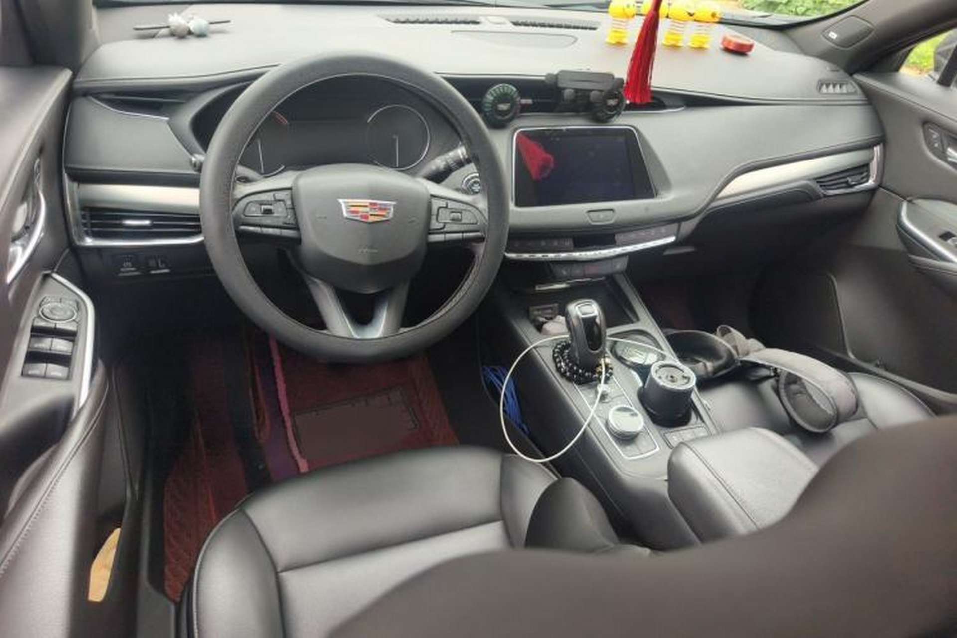 Used Cadillac XT4 2018 28T Two-Wheel Drive Leading Version Center Console