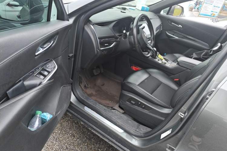 Used Cadillac XT4 2018 28T Two-Wheel Drive Tech Version Driver Seat