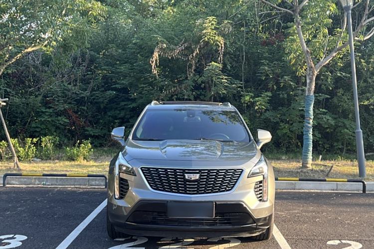 Used Cadillac XT4 2018 28T Two-Wheel Drive Tech Version Exterior 1