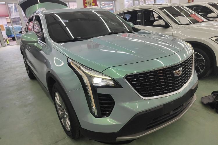 Used Cadillac XT4 2018 28T Two-Wheel Drive Leading Version Exterior 2