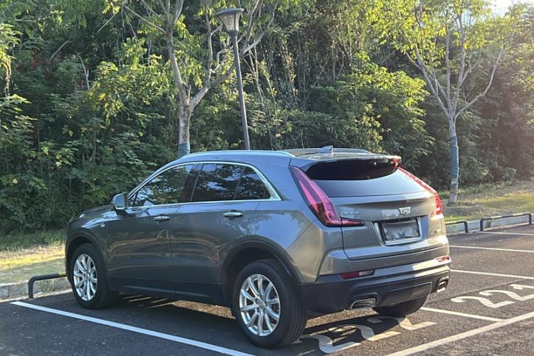 Used Cadillac XT4 2018 28T Two-Wheel Drive Tech Version Exterior 6